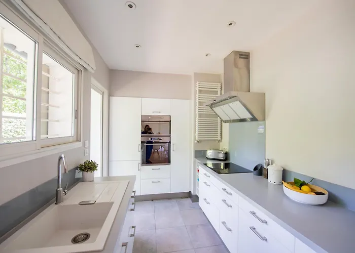 Villa Spacieuse A Arcachon, Proche De Pereire, Jardin